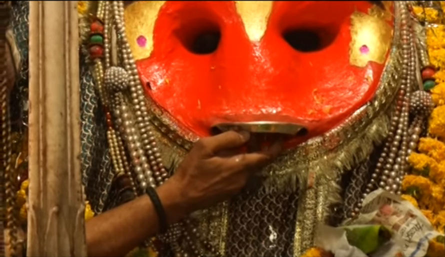 Screenshot_2018-07-14 Kaal Bhairav Drinking Alcohol Kaal Bhairav Temple Ujjain Live Video - YouTube